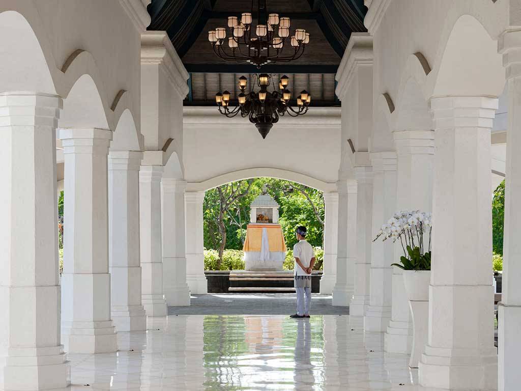 Jumeirah-Bali---Lobby.jpg